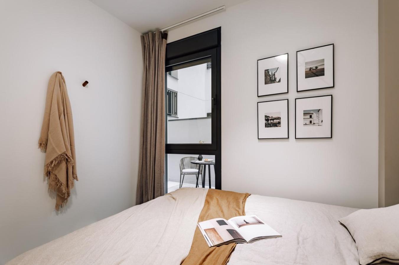 Encina - 2 Bedrooms In Eixample Esquerra Appartamento *