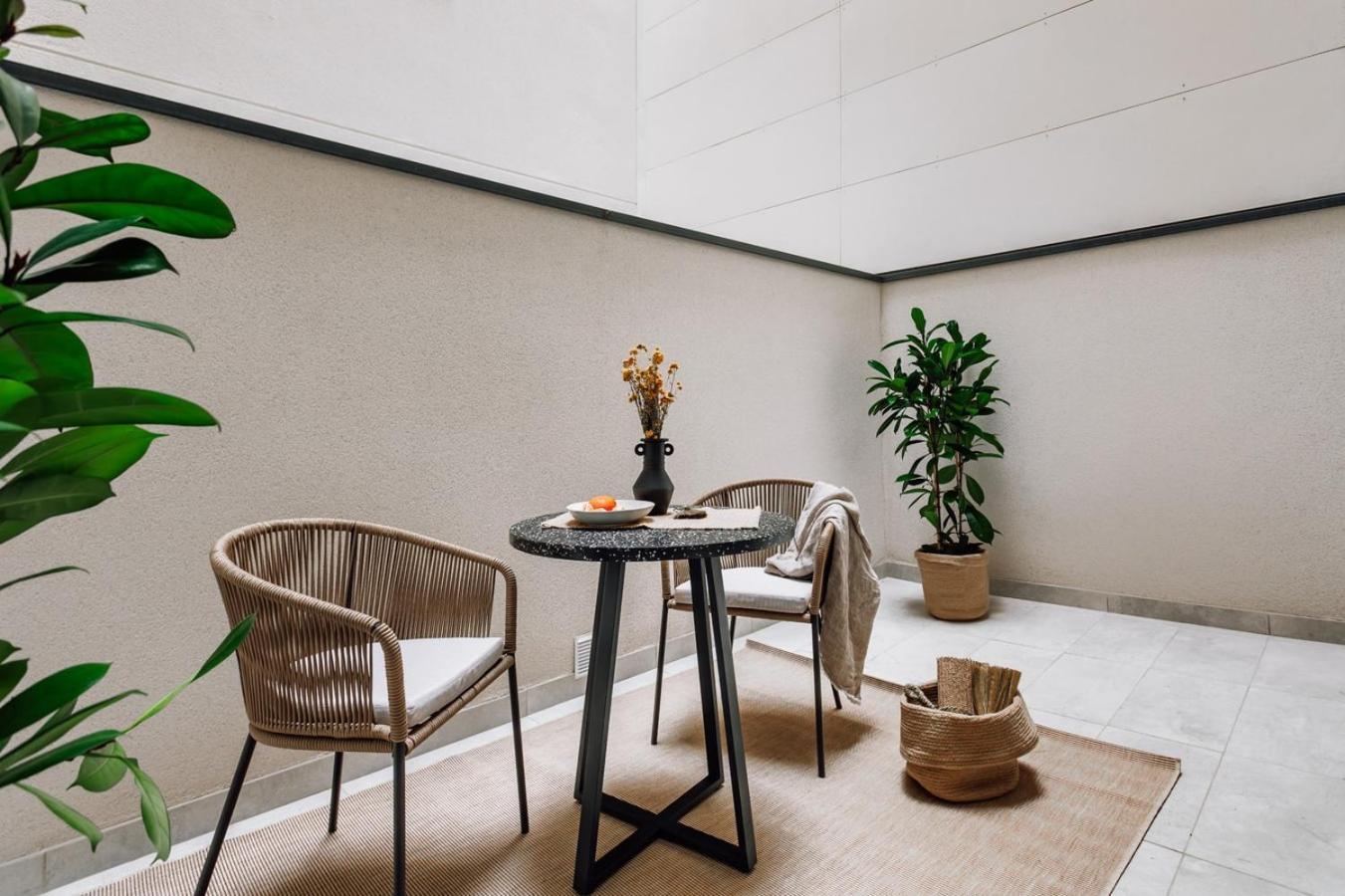 Encina - 2 Bedrooms In Eixample Esquerra * Barcellona