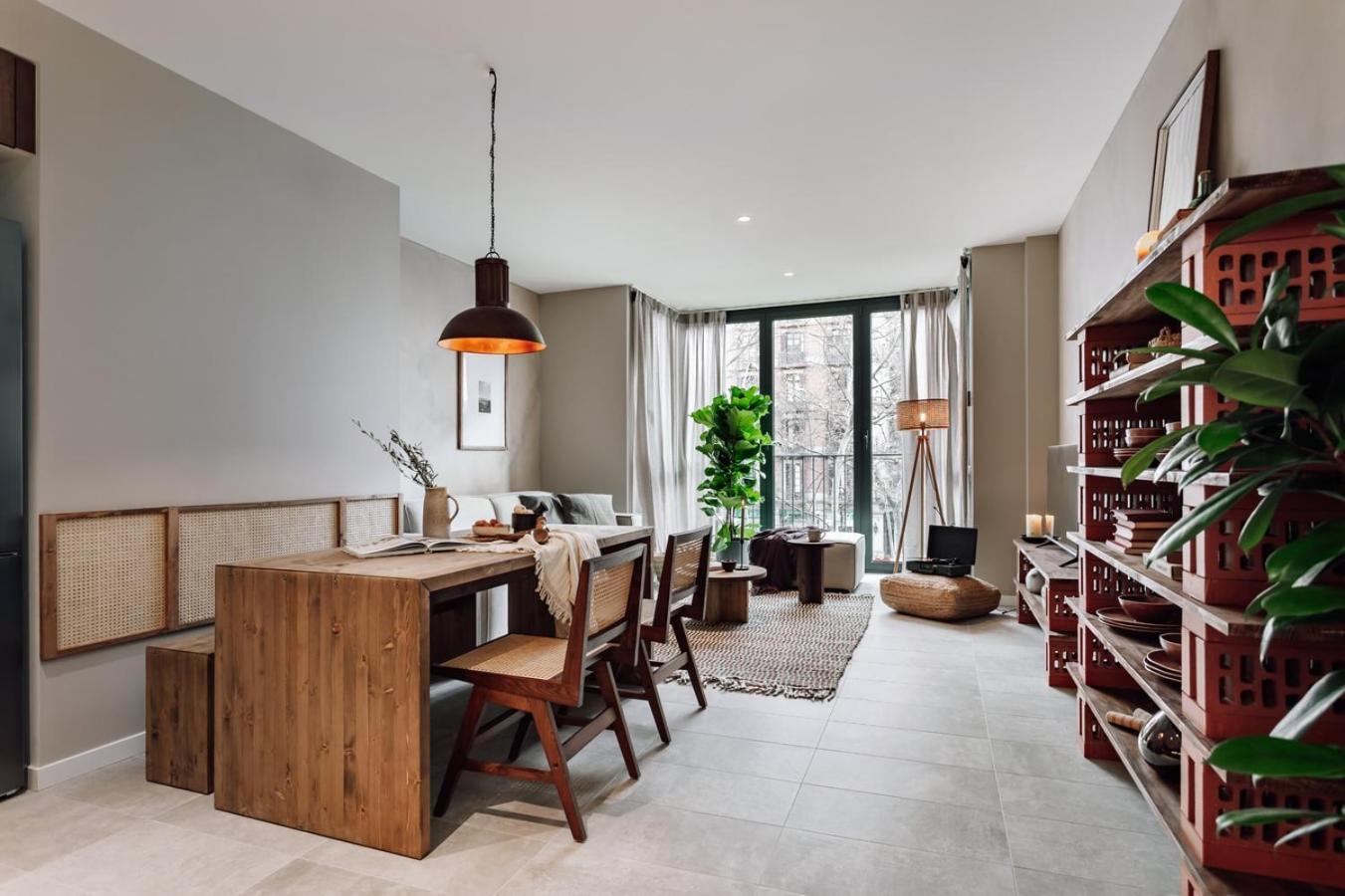 Appartamento Encina - 2 Bedrooms In Eixample Esquerra Barcellona